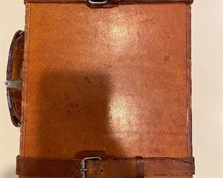 Vintage leather hand gun case 