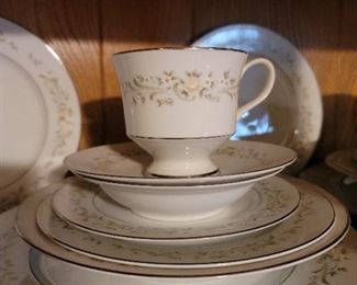 Sango China - Debutante