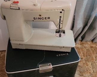 Singer Sewing Machine