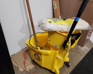 new, never used janoitor bucket/wringer set