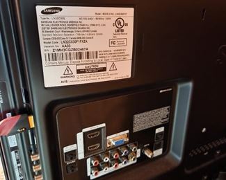 Samsung 32 inch flat screen TV, inputs