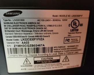Samsung 32 inch flat screen TV