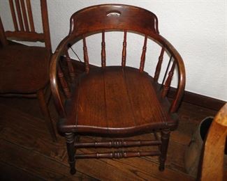 Small Colonial style chair