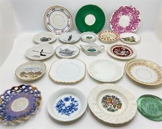 20 Small Vintage Plates: Limoges, Rosenthal, Wedgwood, Aynsley & More
Lot #: 148