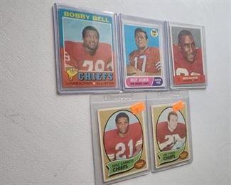 Oh yesssss we have your favorite Chiefs players from the past!!!!
