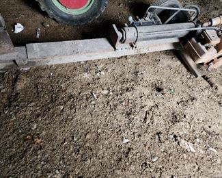 Log splitter missing wheel