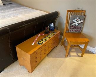 Storage chest with drawers, desk chair