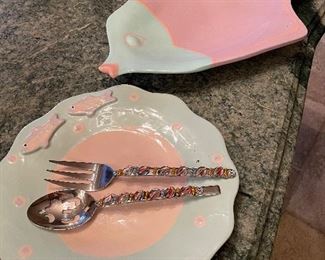 Fish dishes and serving utensils