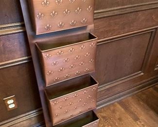 metal letter/magazine rack