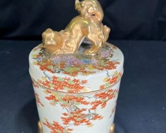 Izumiyama Foo Dog Porcelain Tobacco Jar