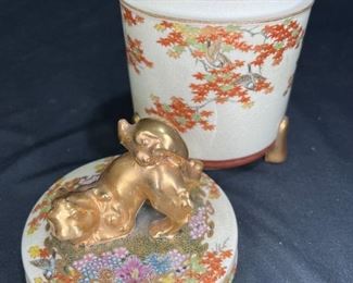 Izumiyama Foo Dog Porcelain Tobacco Jar