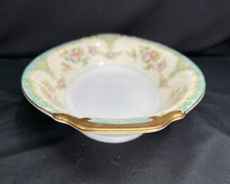 Meito China MEI44 Oval Serving Bowl