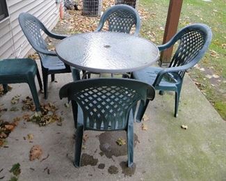 Outdoor Table With Chairs $50