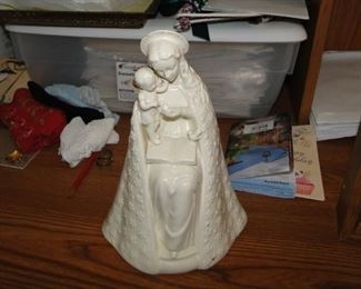 Geobel Mary with Jesus $25