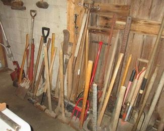 Sledge hammer and yard tools