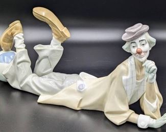 Lladro Porcelain Laying Clown with Beach Ball #4618
