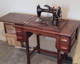 Antique Sewing Machine. Works