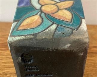 Lynda Harris NZ vase