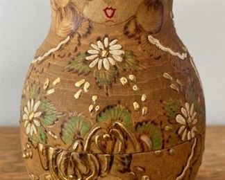 Vintage Matryoshka 7 traditional nesting dolls