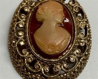 Cameo pin