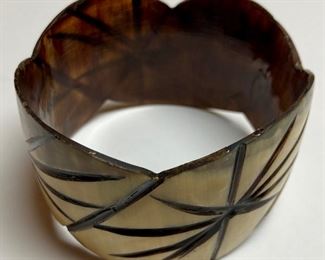 Bangle bracelet
