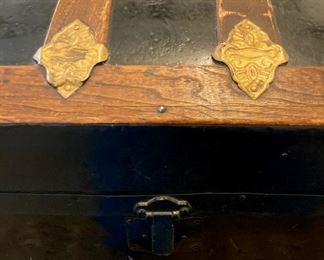 Antique dome lid steamer trunk