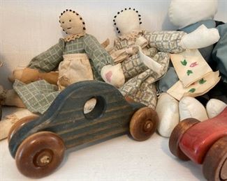 Vintage quilted Amish dolls; vintage wooden car