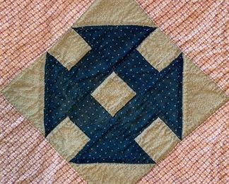 Depression era Churn Dash / Hole in the Barn dour Amish quilt