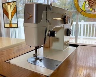 Seam Master sewing machine with table