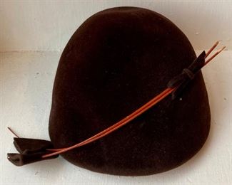 Vintage 1940s women's hat