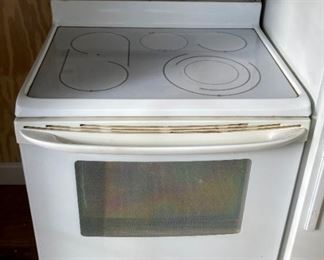 Kenmore Elite white five burner stove