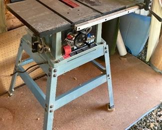 Delta table saw