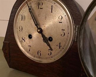 $85. Art Deco Mantle Clock - has key and ticks!