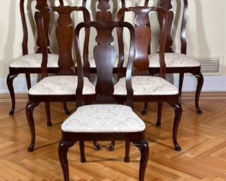 (8pc) KINDEL FURNITURE QUEEN ANNE CHAIRS  |  
six side chairs - having carved crestrails, urn form splats, cabriole legs with scrolls and pad feet - l. 23 x w. 22 x h. 39 in.