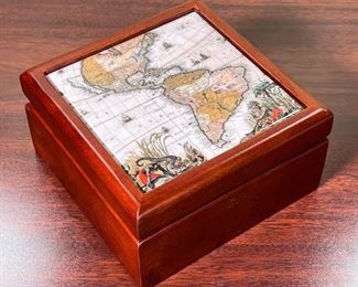 MAP KEEPSAKE BOX  |
Novatotius Americae Tabula keepsake box with porcelain tile showing a map of the Americas by cartographer Petrus Schenk (after Jan Mathisz), made by Colonial Williamsburg and hand-decorated in Virginia
- l. 5 x w. 5 x h. 3 in.