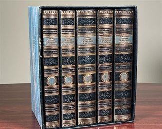 (5pc) CARÊME: CUISINE FRANCAIS  |
L'art de La cuisine française au dix-neuvième siècle, par Antonin Carême, facsimile of 1847 printing, in five volumes, fully bound in gilt tooled leather, with marbled page edges and in a boxed case - l. 7.75 x w. 6 x h. 9.25 in.