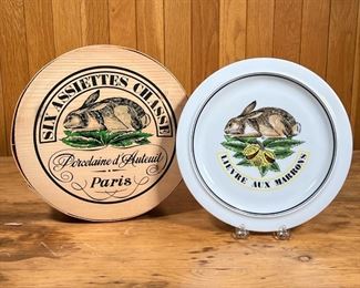 (6pc) LARGE ASSIETTES CHASSE  |
One box of Porcelaine d'Auteuil Paris, each containing six large "Assiettes Chasse" [Hunting Plates] (in Service Chasse pattern) (plate dia. 9.5 in.) - h. 4 x dia. 10.25 in. (box)
