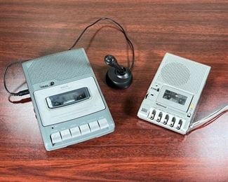 (2pc) TAPE RECORDERS  |
Vintage tape recorders including a Japanese national microcassette recorder, model number R  Z330, and an RCA personal Porterville recorder and cassette player with a built in external microphone