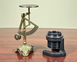 (2pc) SCALE & MAGNIFIER  |
Including a brass scale with a decorative base, and a small desktop loupe - h. 5.75 in. (scale)
