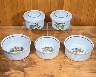 (5pc) D'AUTEUIL BAKING & SERVING DISHES  |
Including three round baking dishes with ribbed sides and two lidded serving bowls - dia. 8.5 in. (largest)
