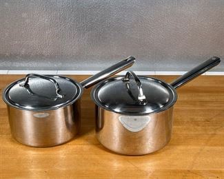 (2pc) CUISINART POTS  |
Saucepans with lids - h. 4 x dia. 6.5 in.