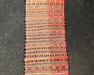 FLAT WEAVE KILIM  |
Red and black bands with diamonds - l. 38 x w. 18.5 in.

