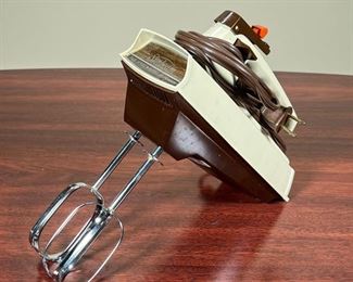 SUNBEAM HAND MIXER  |
Five speed mixer with attachments