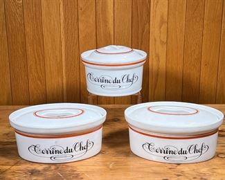 (3pc) D'AUTEUIL SERVING DISHES  |
French covered serving dishes, including one round dish (6.75 in.) and two oval casserole dishes (w. 8.75 in.), all labeled "Cerrine du Chef"
