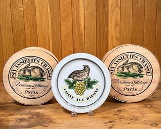 (12pc) ASSIETTES CHASSE  |
Two boxes of Porcelaine d'Auteuil Paris, each containing "six Assiettes Chasse" [Hunting Plates] (dia. 7-3/8 in.)
- h. 3.5 x dia. 8.25 in. (each box)