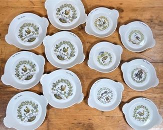 (12pc) D'AUTEUIL DISHES  |
Finch porcelain double handed dishes including six 8.25-inch dishes and six 6.75-inch dishes of similar shape