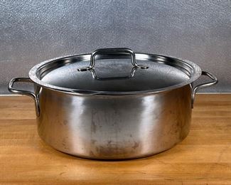 LARGE WAGNER POT  |
Stainless steel double handled pot a very large size with lid, marked on the handles "Wagner 36" - h. 5.75 x dia. 15 in. (pot only)