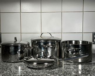(4pc) POTS & PANS  |
Stainless steel end of very good quality, none appearing to be marked, Including a 9.5 inch frying pan, an 8.75 inch pot, a 9.5 inch pot, and a 10.25 inch pot, including three lids