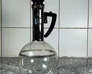GLASS WINE DECANTER  |
h. 13 in.