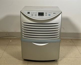 LG DEHUMIDIFIER  |
With timer and auto restart